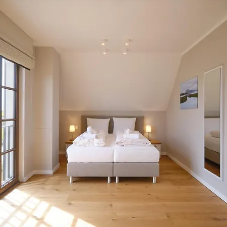 Ferienhaus Reetland Am Premium Reetdachvilla Mit 3 Schlafzimmern, Sauna Und Kamin H11 Dranske